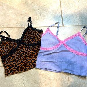 Wild Fable Bundle of 2 crop tops Size Medium